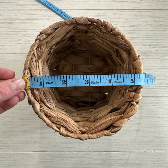 Small Rattan Basket Stand • Trinket Basket • Mini Plant Stand - Picture 6 of 7